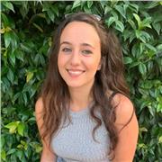 Laureata in lingue offre lezioni di matematica, inglese e spagnolo